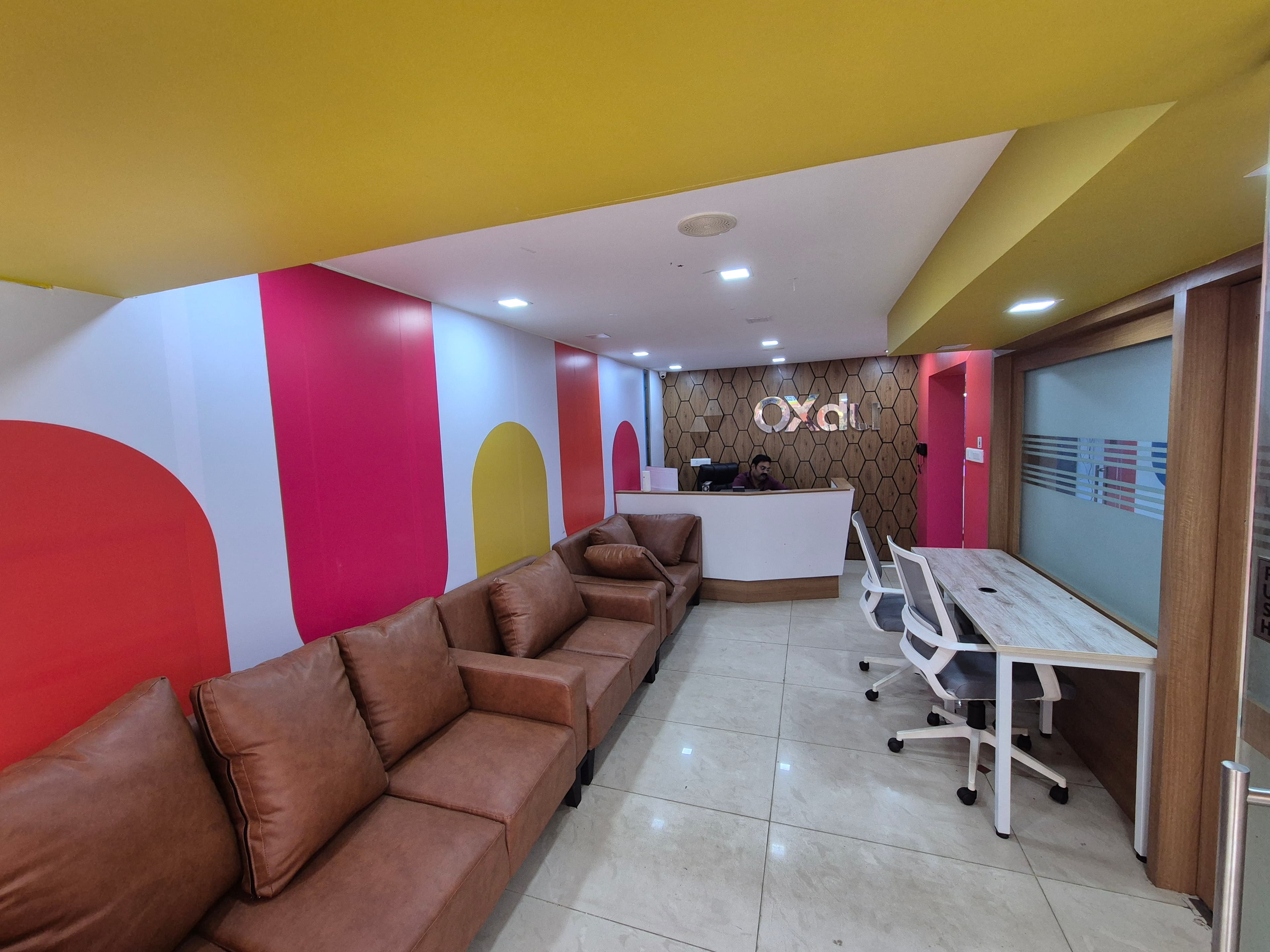 2000 sqft Fully Furnished Office Space gallery image 1